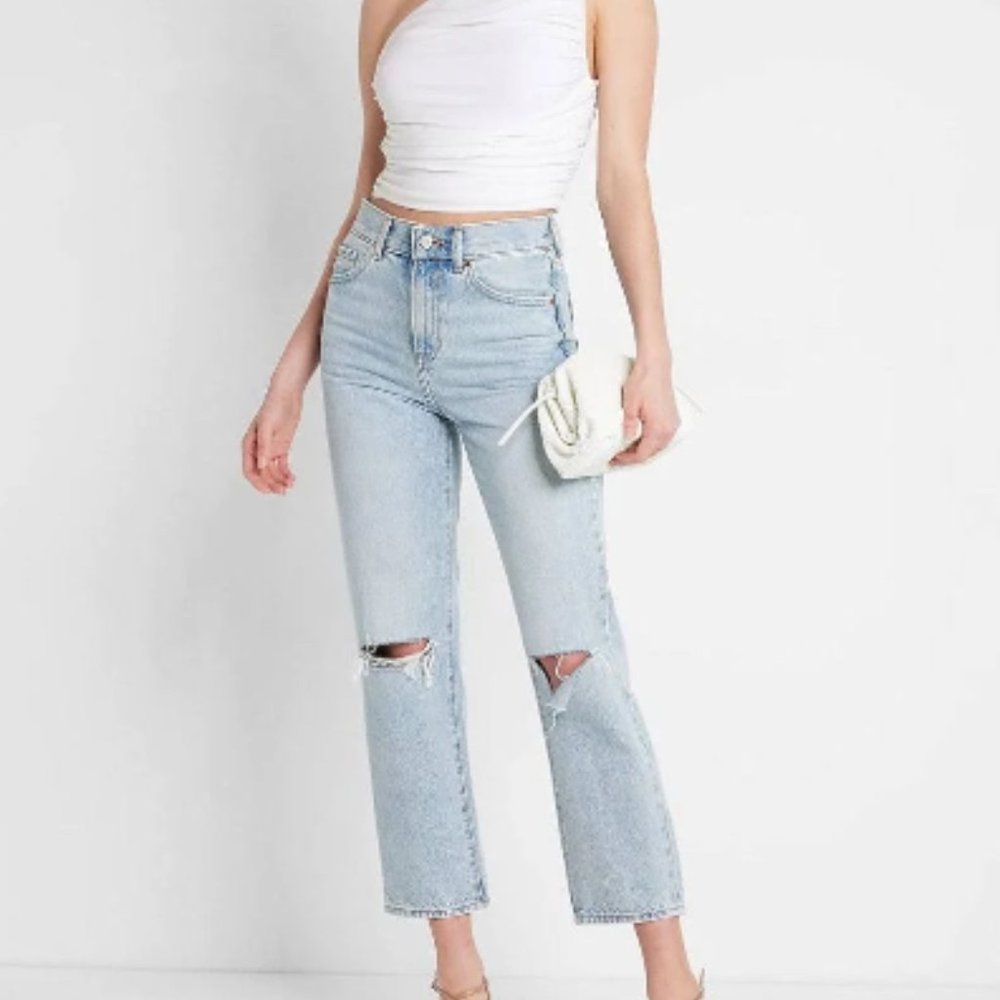 NWT Express HIGH WAISTED LIGHT WASH RIPPED STRAIGHT ANKLE JEANS -- SIZE 14